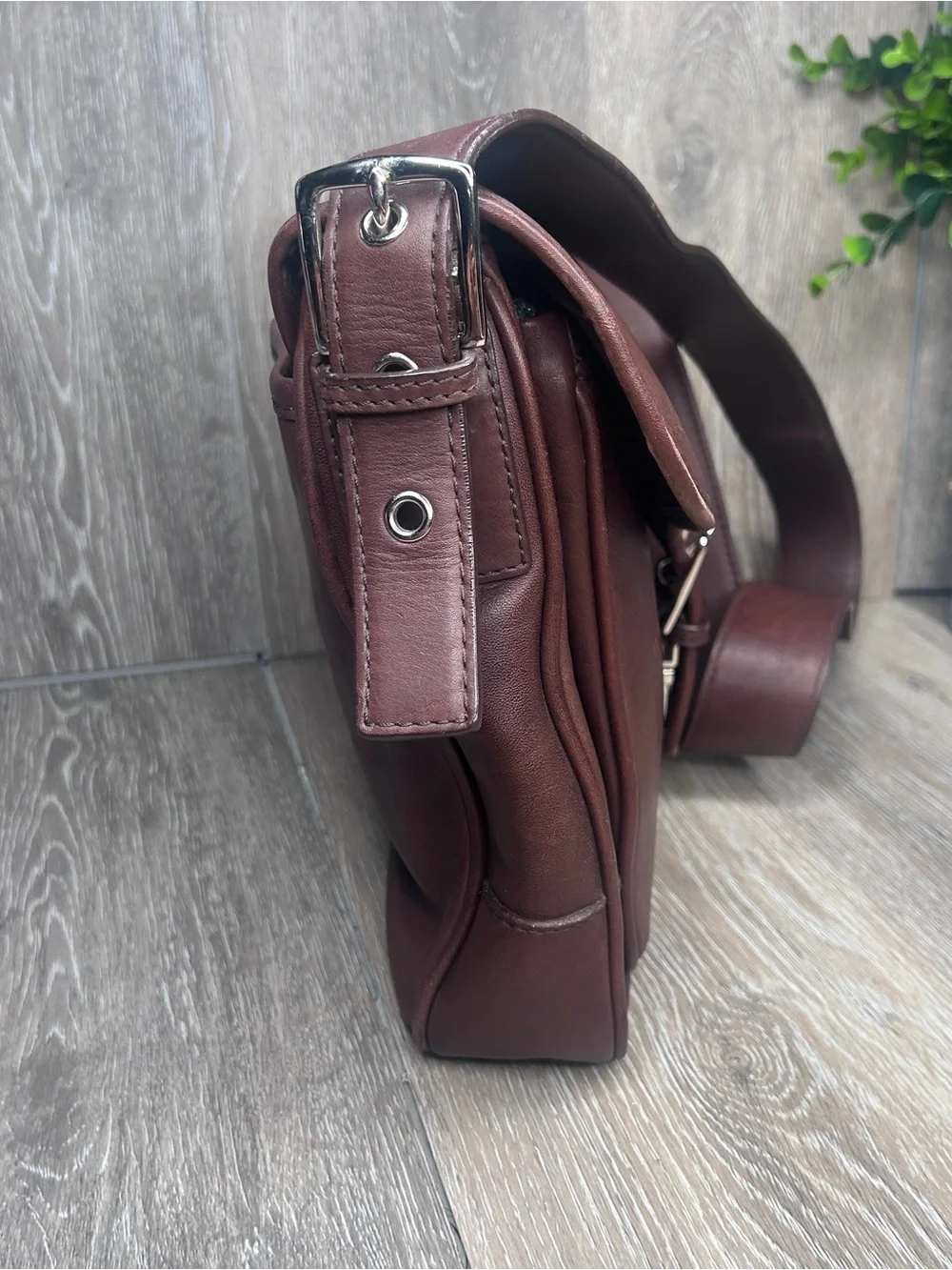 Coach Vintage Glove‑Tanned Leather Messenger Bag Brown Crossbody G23‑5735